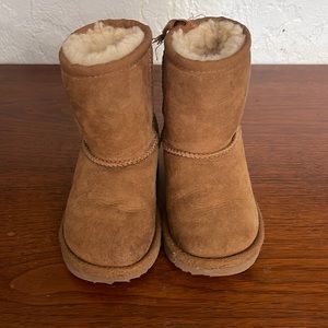 Ugg Fur Boots toddler size 8